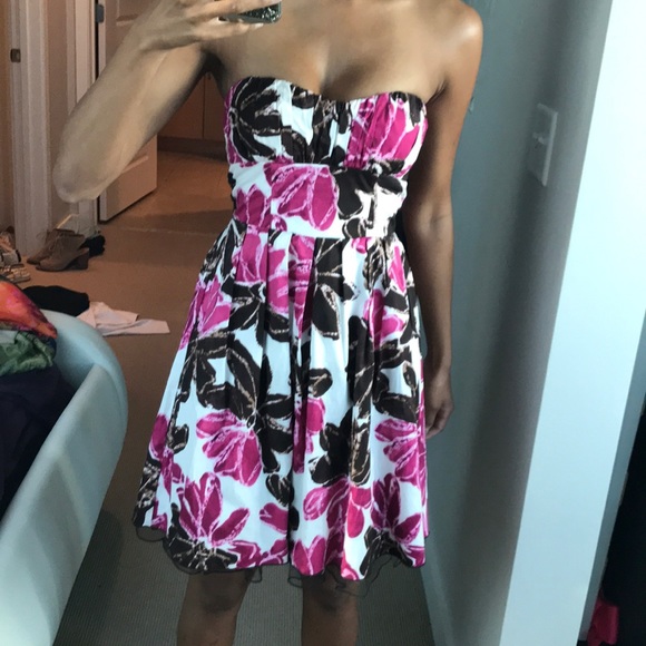 Flower dress size 3 - Picture 2 of 2